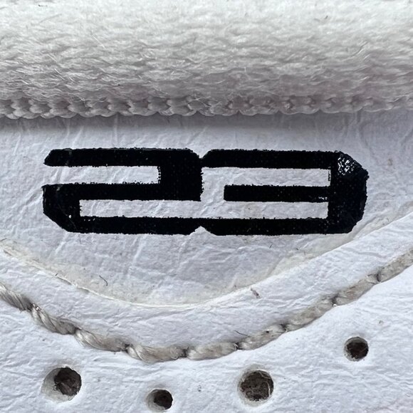 Air Jordan 23 B'Loyal Sneakers Shoes Boys Mens 4.5Y White Red 2019 Non Marking - Picture 7 of 15